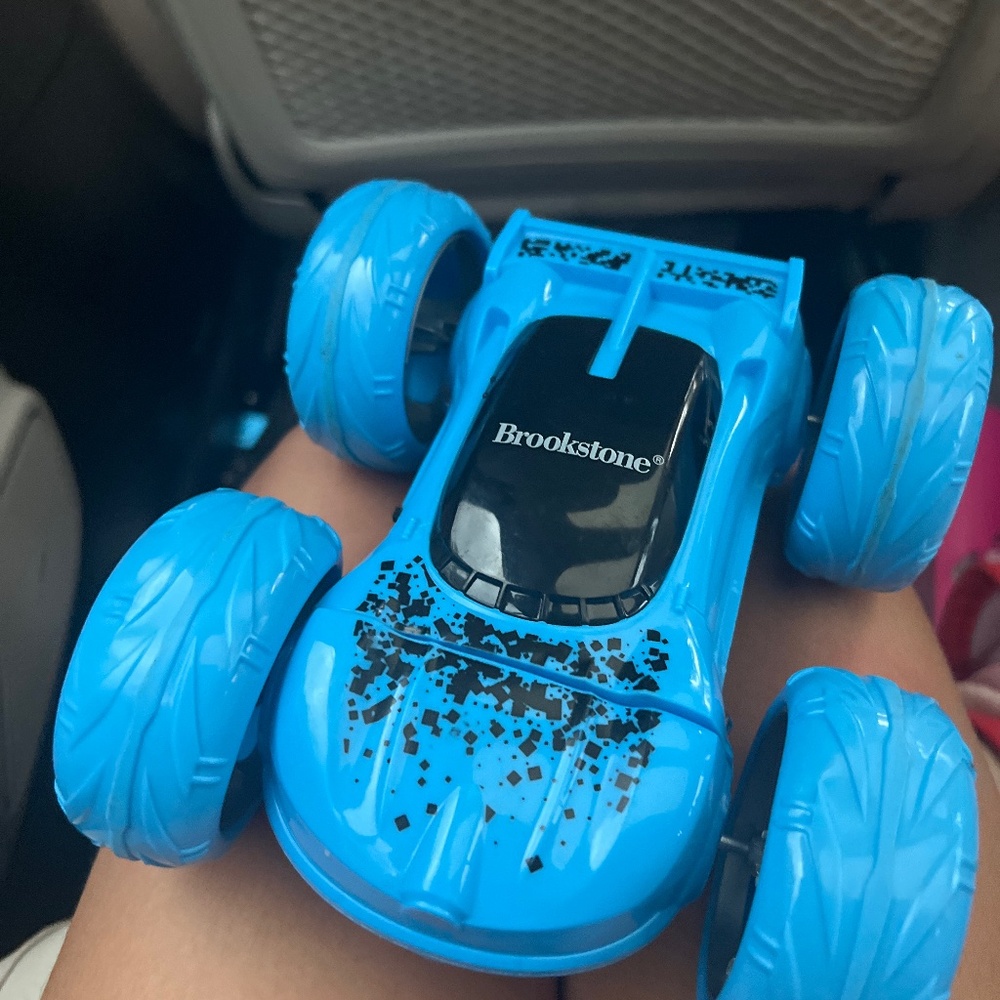 An electronic car